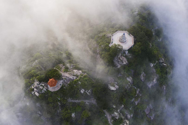 俯瞰紫帽山   劉翼 攝影.jpg